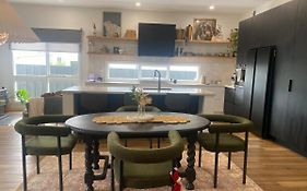 Home In Yarram Stylish & Comfortable